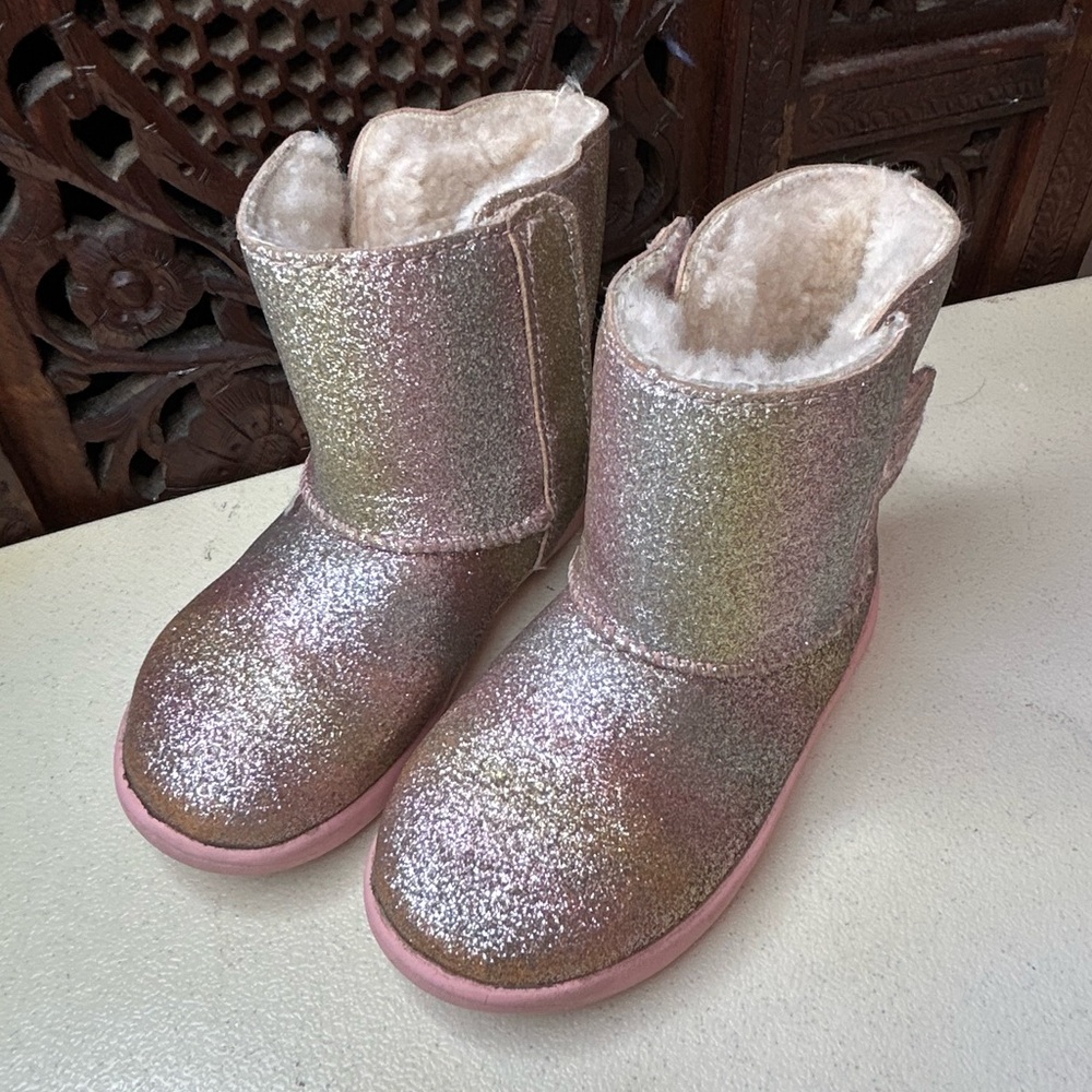 UGG Keelan Metallic Glitter Boot - Rainbow Toddler Size 7.
